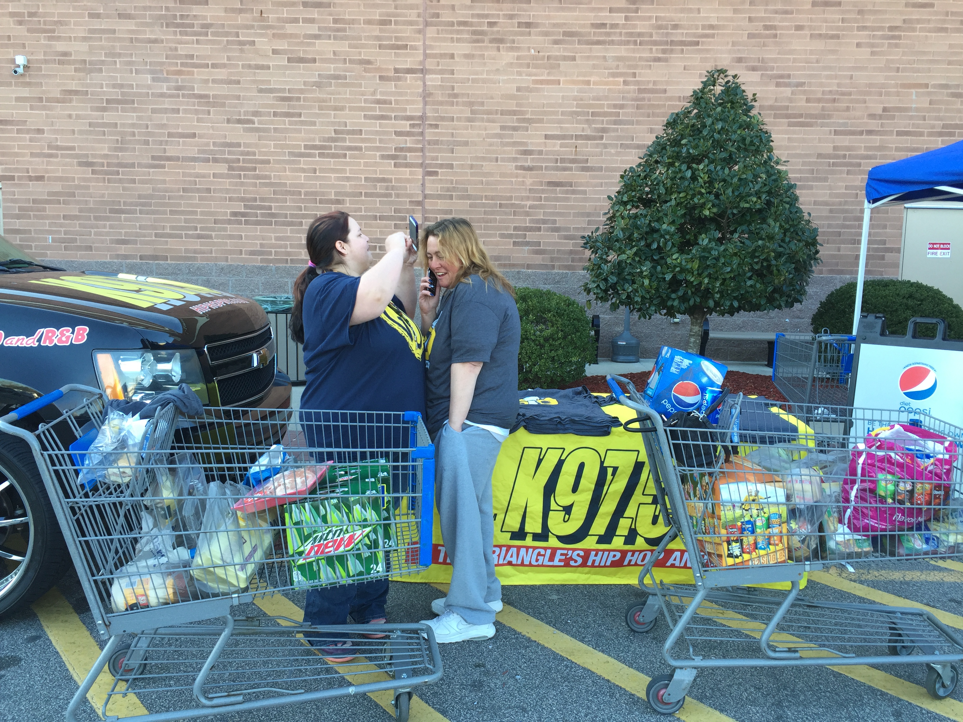 Pepsi Cube Triangle Tour Photos