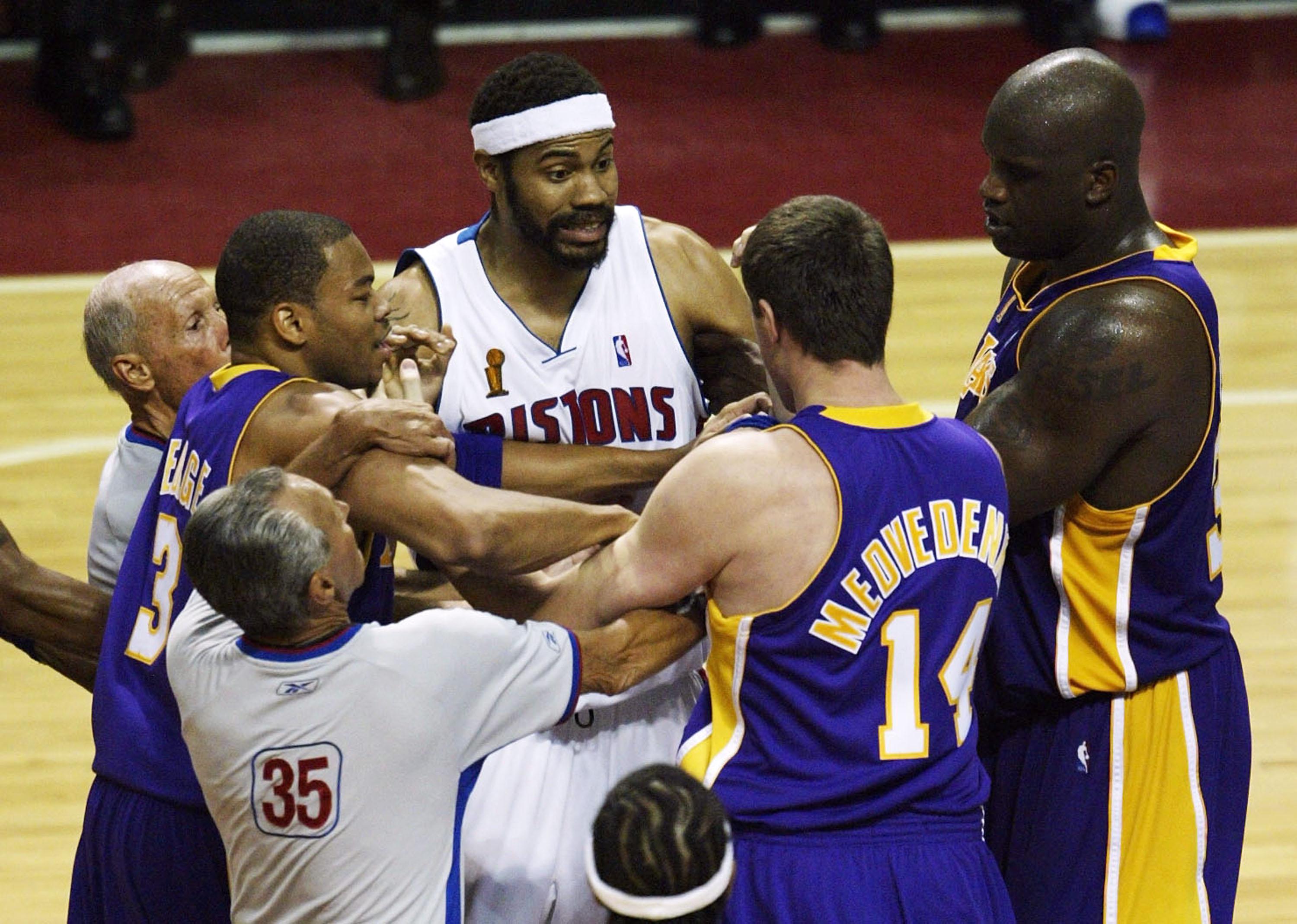 Lakers v Pistons