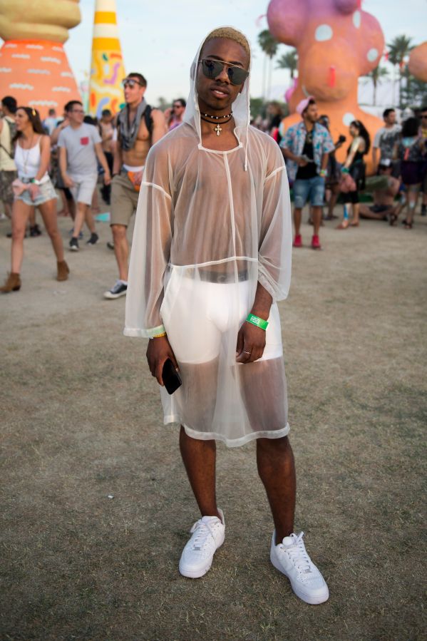 Street Style At The 2017 Coachella Valley Music And Arts Festival - Weekend 1