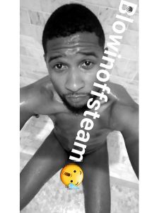 Usher Naked Selfie