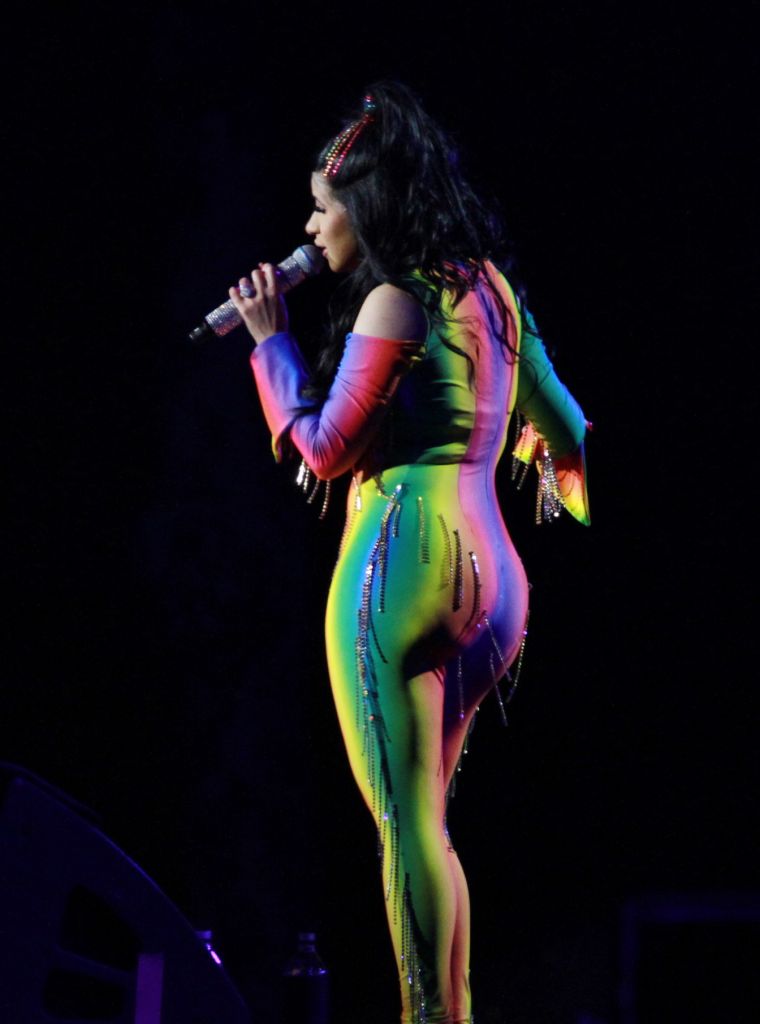 Rainbow Booty