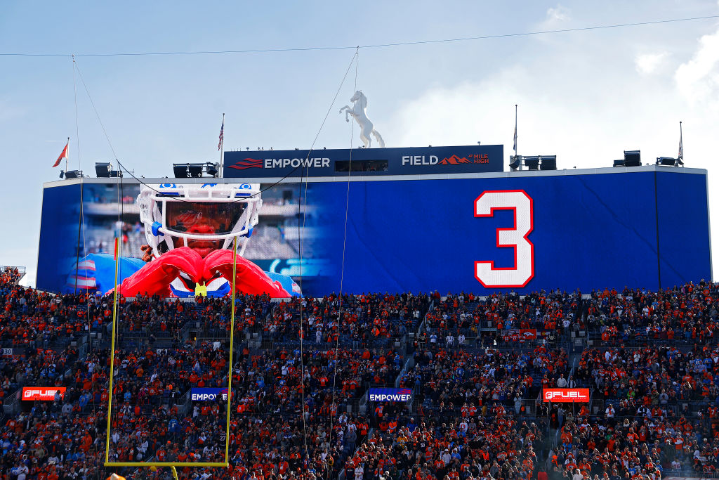 Los Angeles Chargers v Denver Broncos