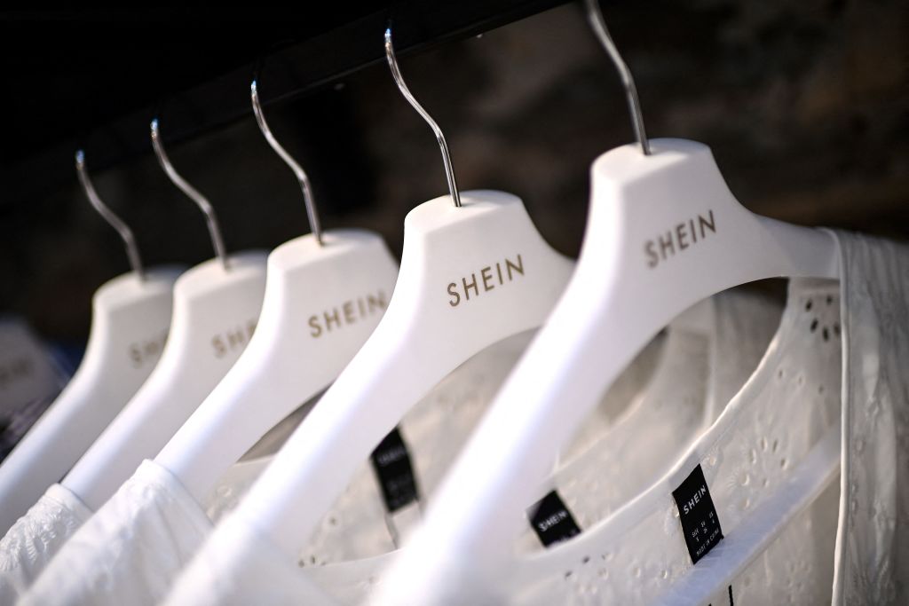 FRANCE-CHINA-FASHION-ECONOMY