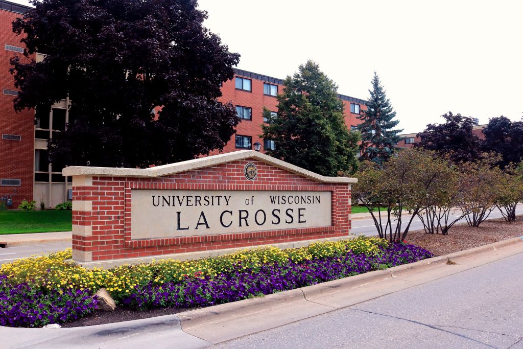 University of Wisconsin La Crosse entrance sign