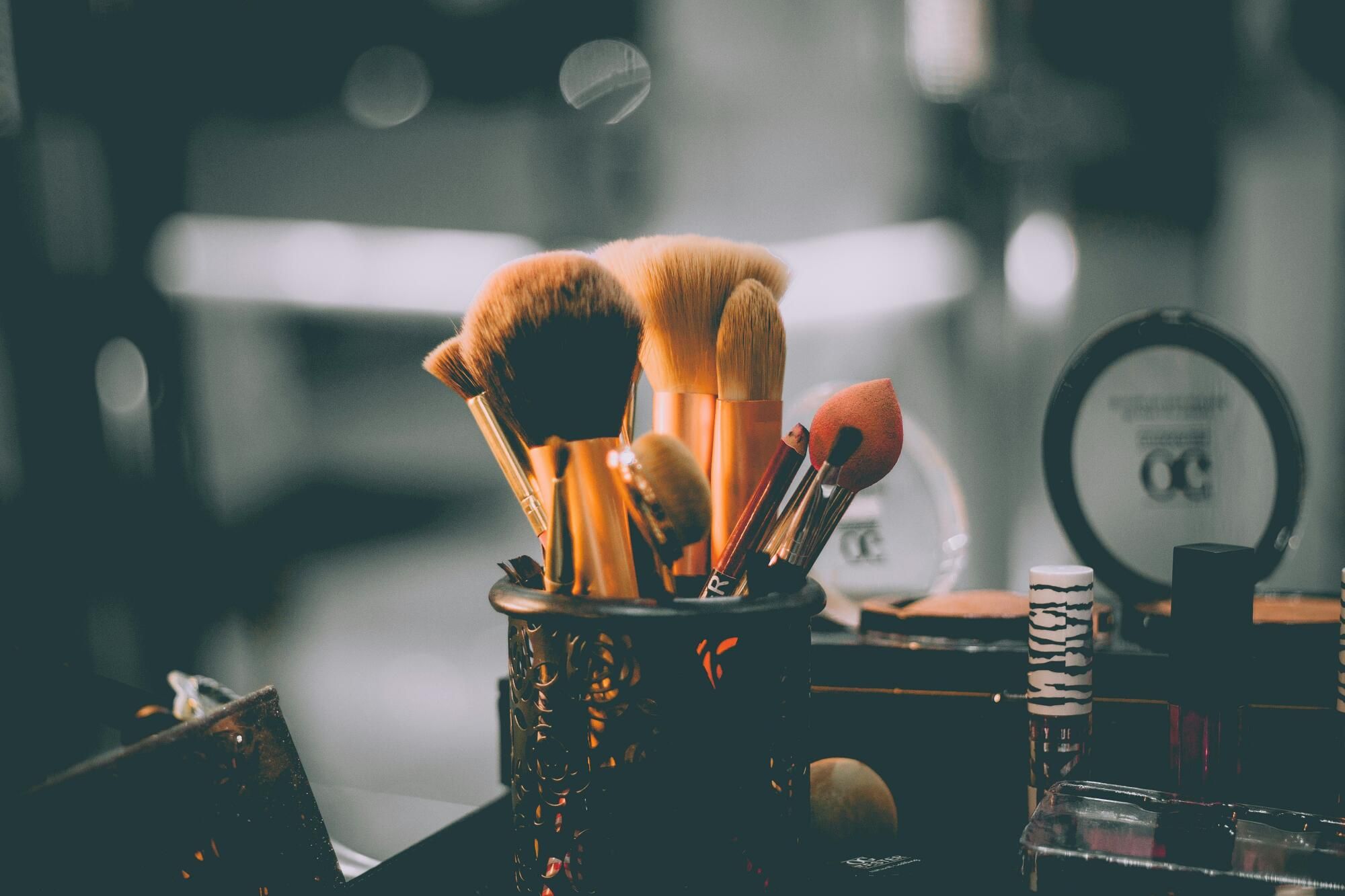 The red carpet beauty trends celebrities keep investing in